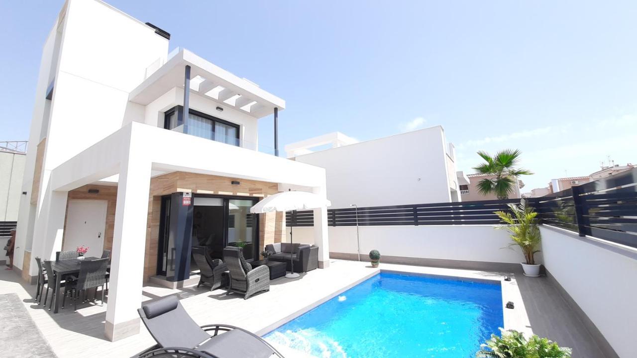 Villa Wilhelmina Torrevieja Exterior foto